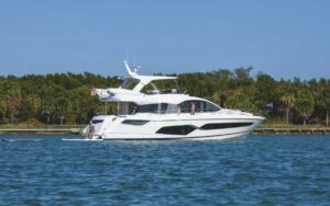 SUNSEEKER - 21M - 12 Passagers**