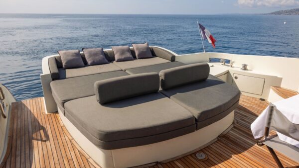 fr_fr-azimut68s-2