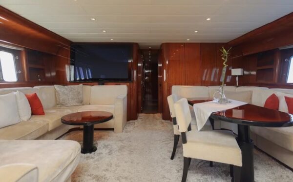 leopard-27-yacht-charter12-5.jpg