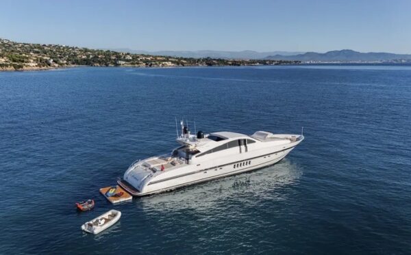 leopard-27-yacht-charter48-2.jpg