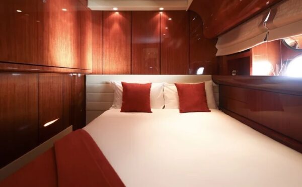 leopard-27-yacht-charter6-2.jpg