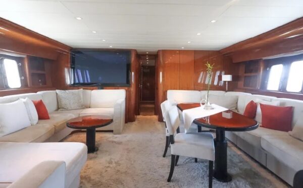 leopard-27-yacht-charter8-5.jpg
