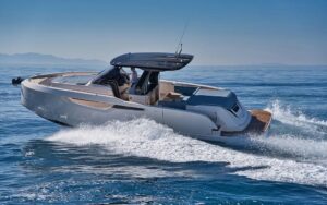 2025-cayman-yachts-380-wa-power-9717338-20250926080318251-1.jpg