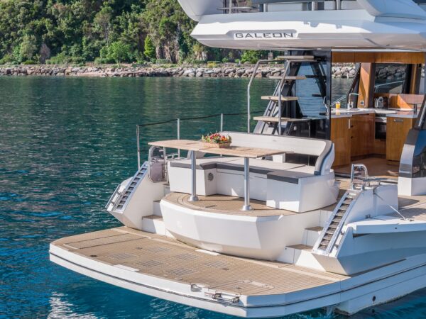 charter-yacht-galeon-500-st-tropez-17