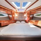 charter-yacht-galeon-500-st-tropez-2