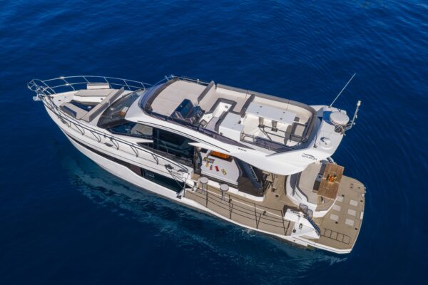 charter-yacht-galeon-500-st-tropez-14