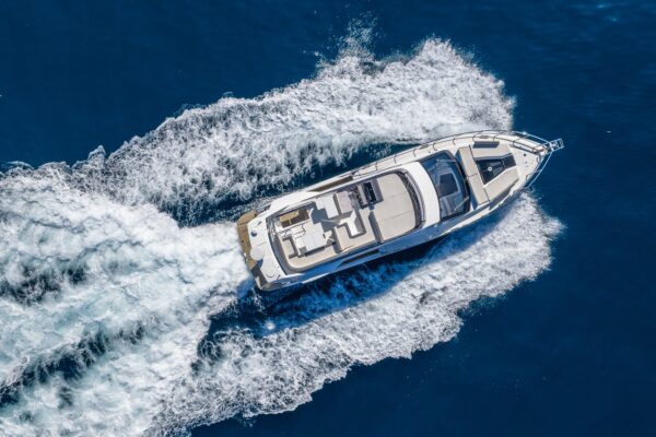 charter-yacht-galeon-500-st-tropez-27