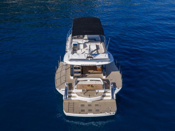 charter-yacht-galeon-500-st-tropez-20