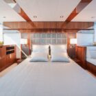 charter-yacht-galeon-500-st-tropez-5